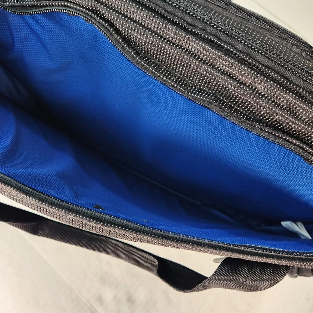 Thule Crossover 2 Laptop Bag 15.6 Black Briefcase RFID SafeZone Shoulder Bag